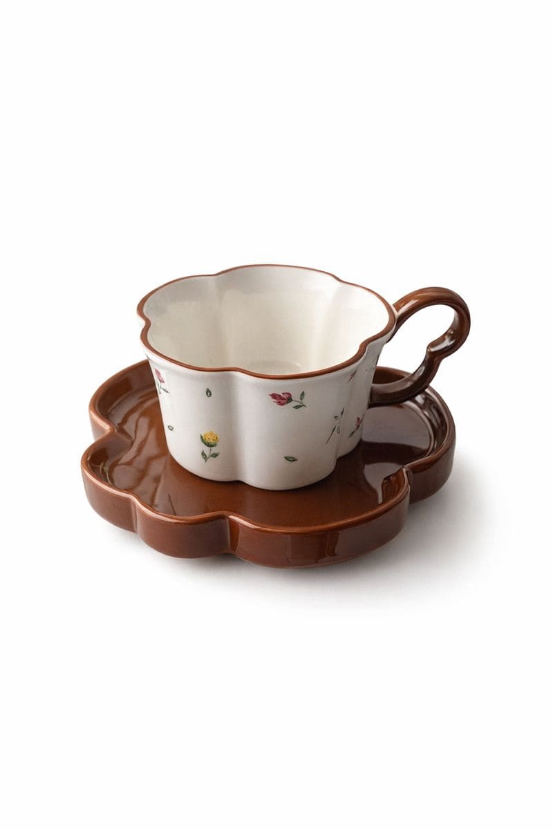 Xícara Florença com Pires Esculpido em Flor| Pérola em Porcelana