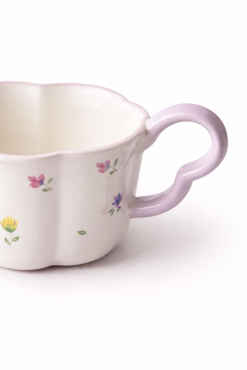 Xícara Lavanda com Pires Esculpido em Flor | Pérola em Porcelana