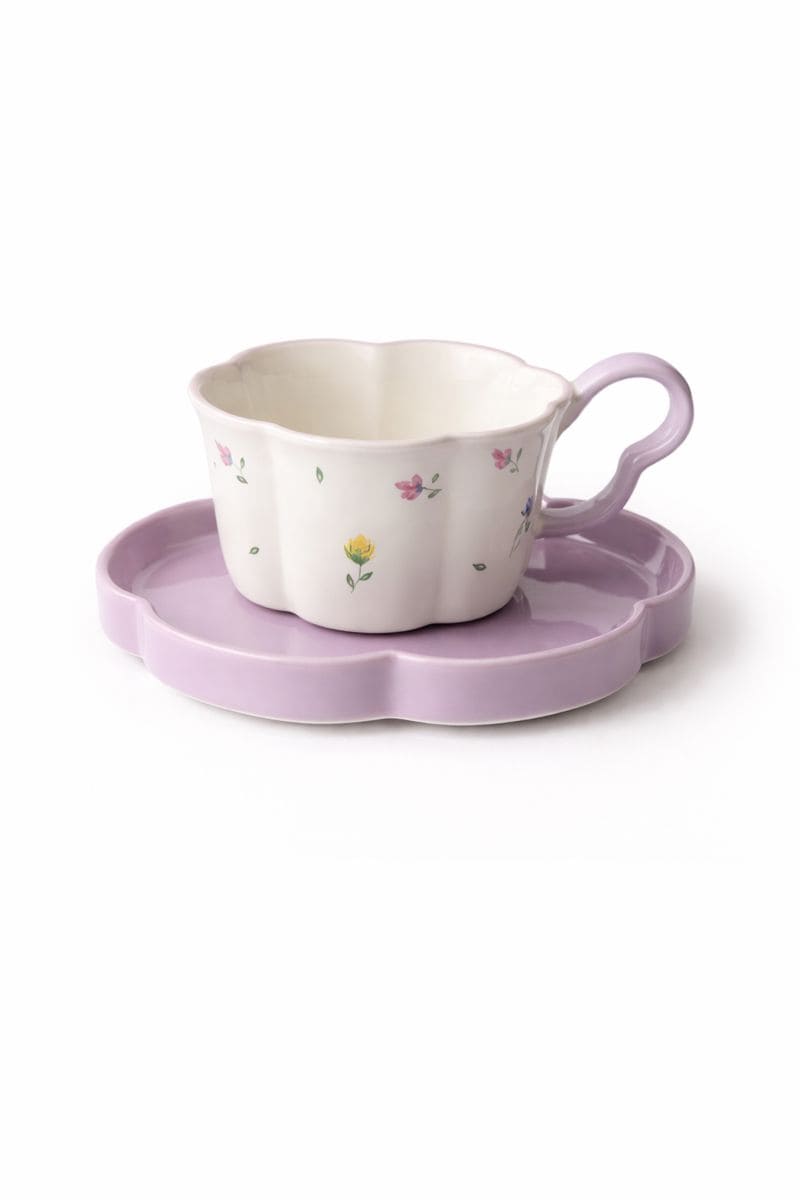 Xícara Lavanda com Pires Esculpido em Flor | Pérola em Porcelana