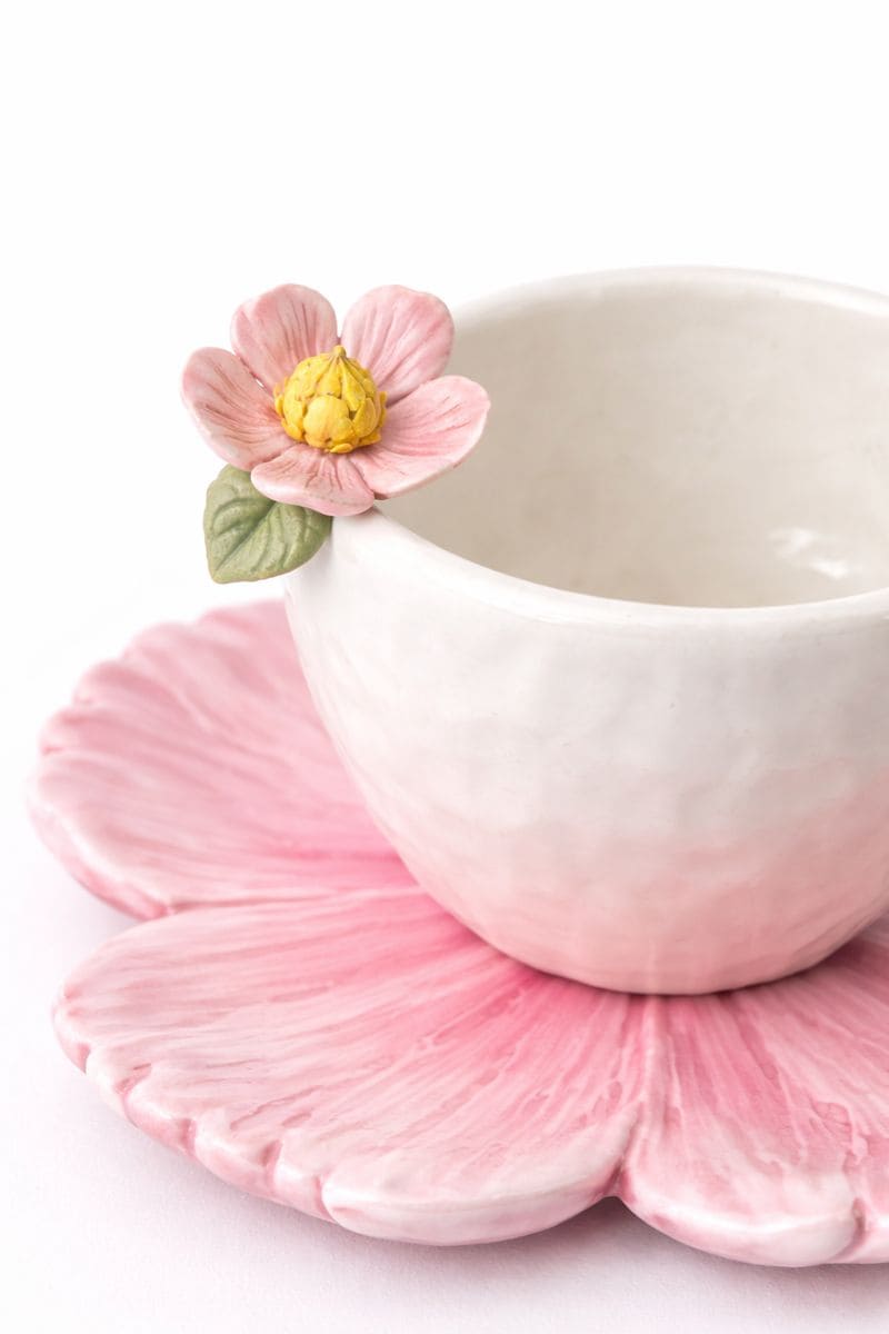Xícara Blossom com Pires Esculpido em Flor | Pérola em Porcelana